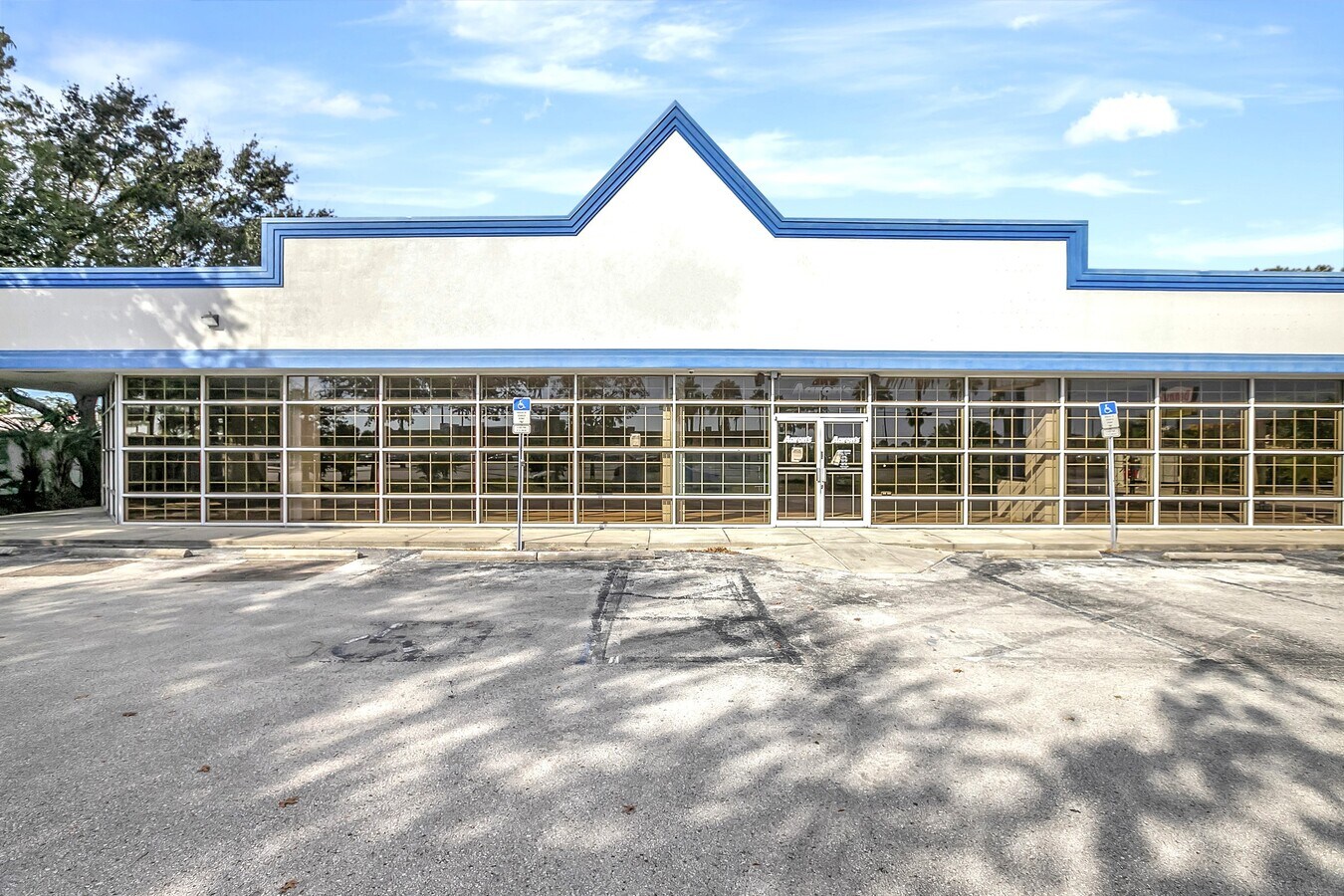 901 N Missouri Ave, Largo, FL 33770 Aaron's Rents