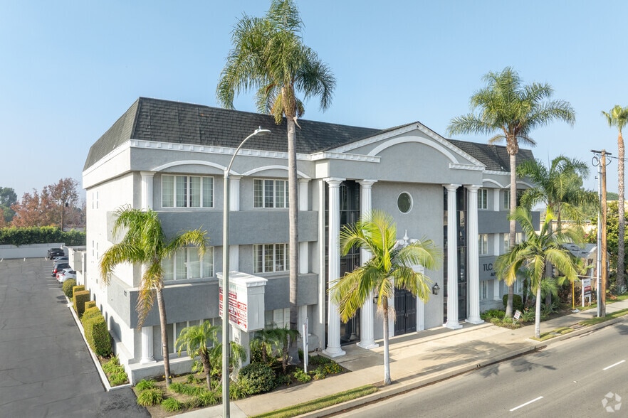 172 N Tustin St, Orange, CA for lease - Building Photo - Image 1 of 5