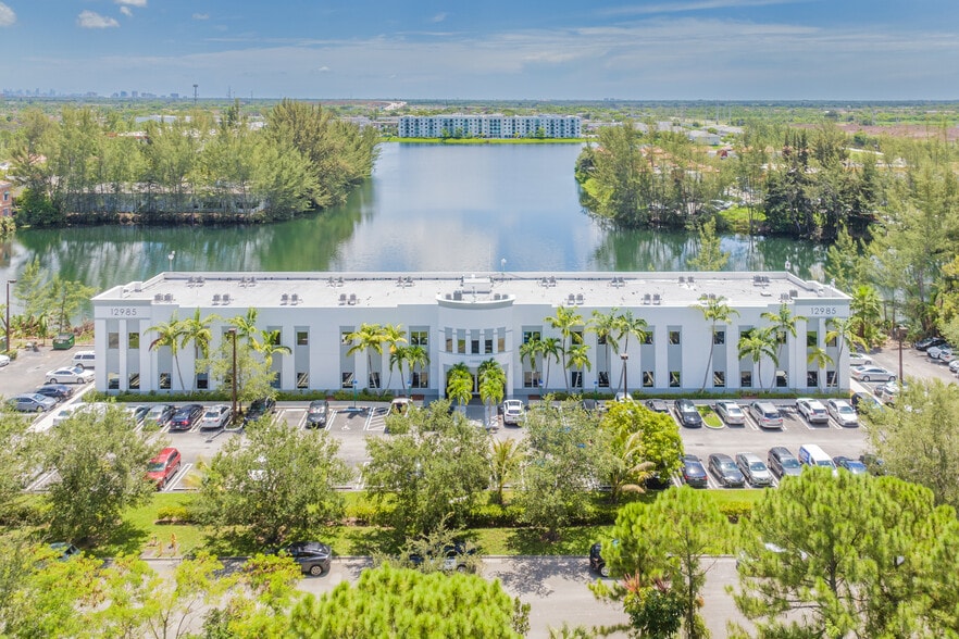 West Kendall Square - Convenience Store