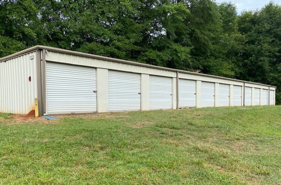 2505 Pumpkintown Hwy, Pickens, SC 29671