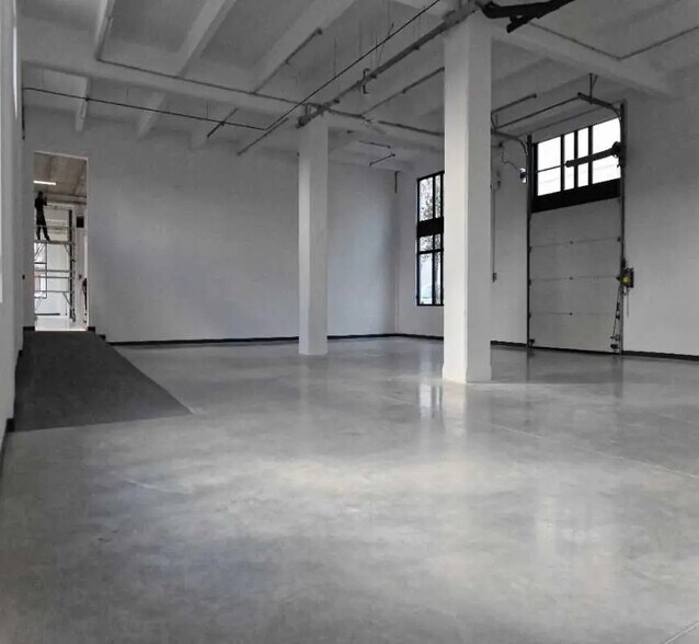 Office in Ivry-sur-Seine for lease - Building Photo - Image 3 of 23