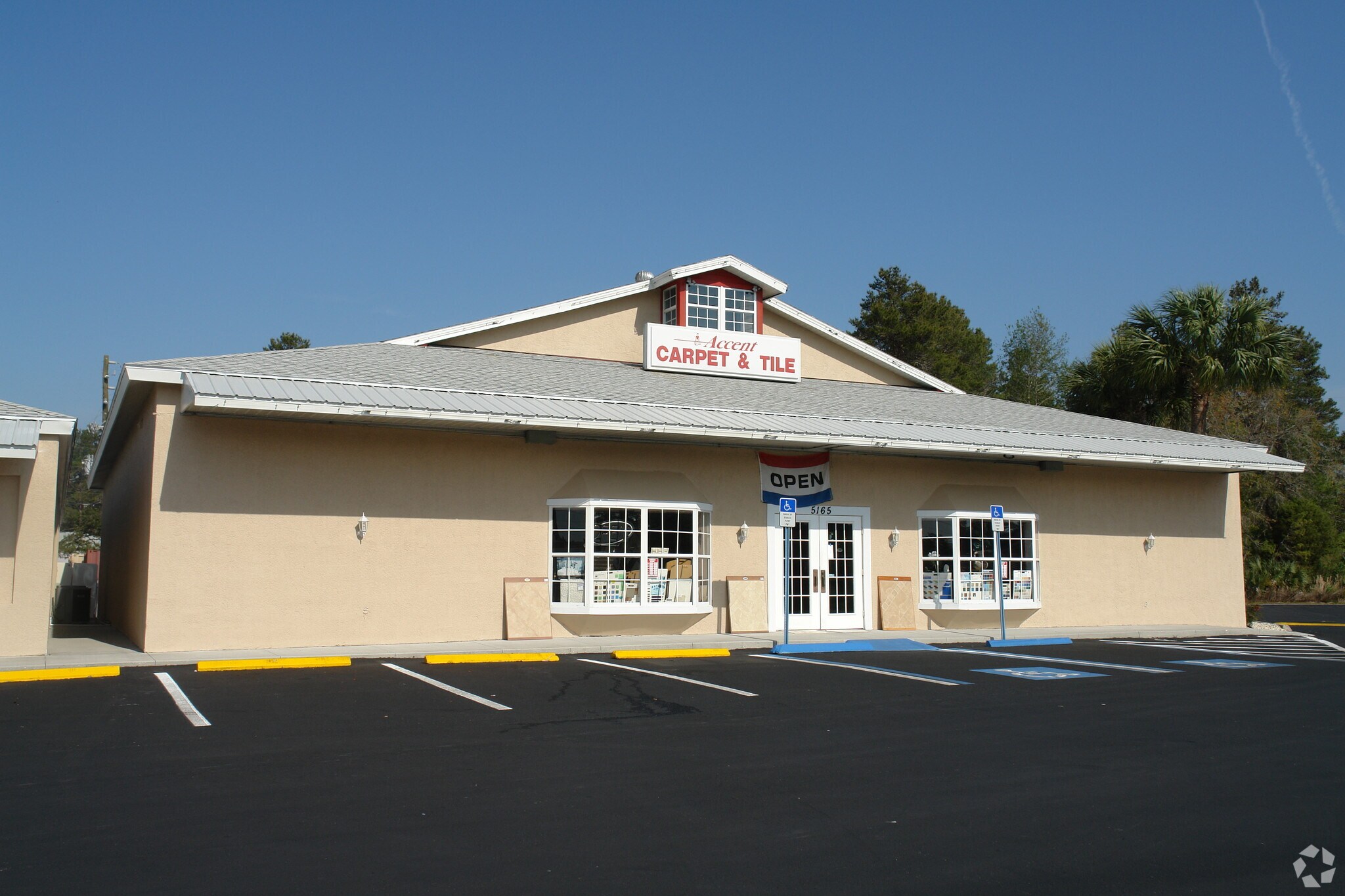 5165 Commercial Way, Spring Hill, FL for sale Primary Photo- Image 1 of 1