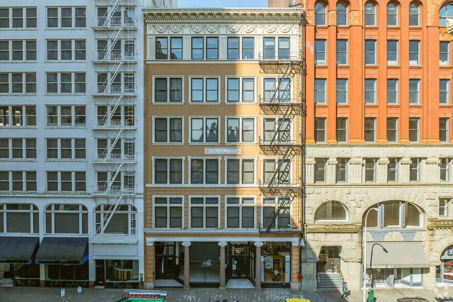 529 SW 3rd Ave, Portland, OR for lease - Building Photo - Image 1 of 17
