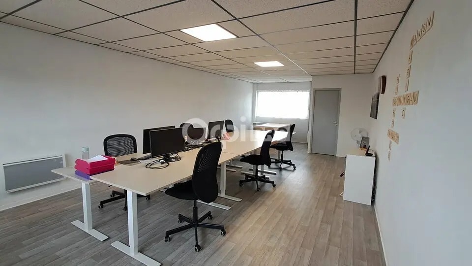 Office in Serres-Castet for lease - Interior Photo - Image 2 of 10