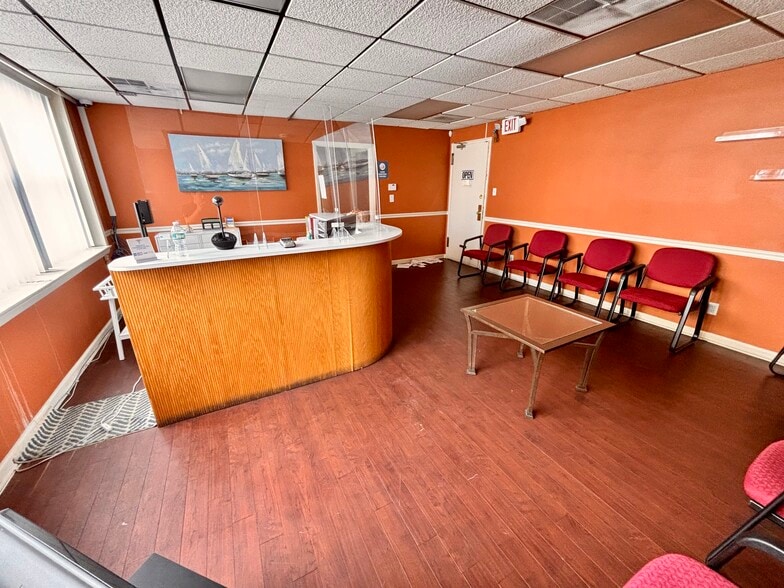 4900-4902 Bergenline Ave, Union City, NJ for lease - Building Photo - Image 2 of 32