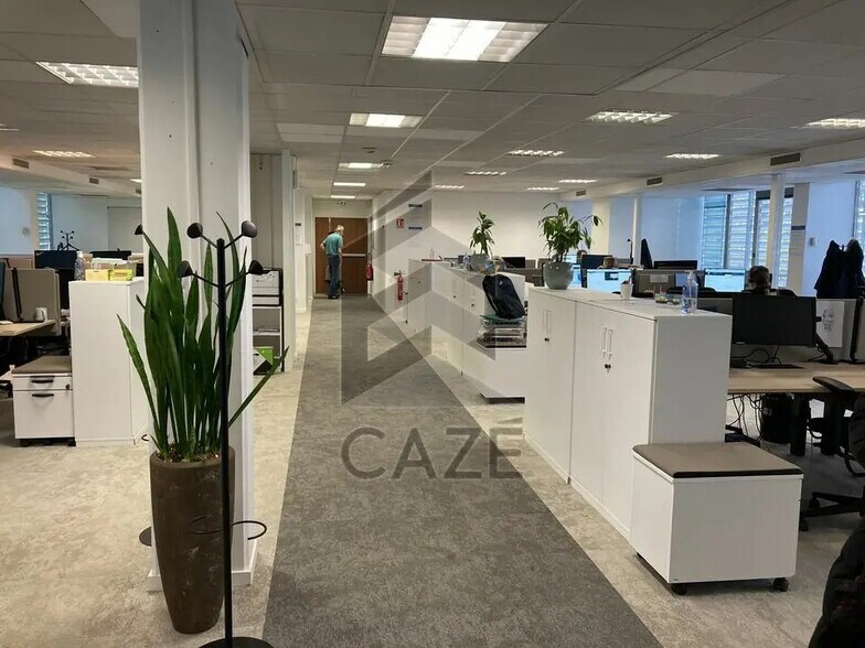 Office in Mérignac for lease - Interior Photo - Image 3 of 6