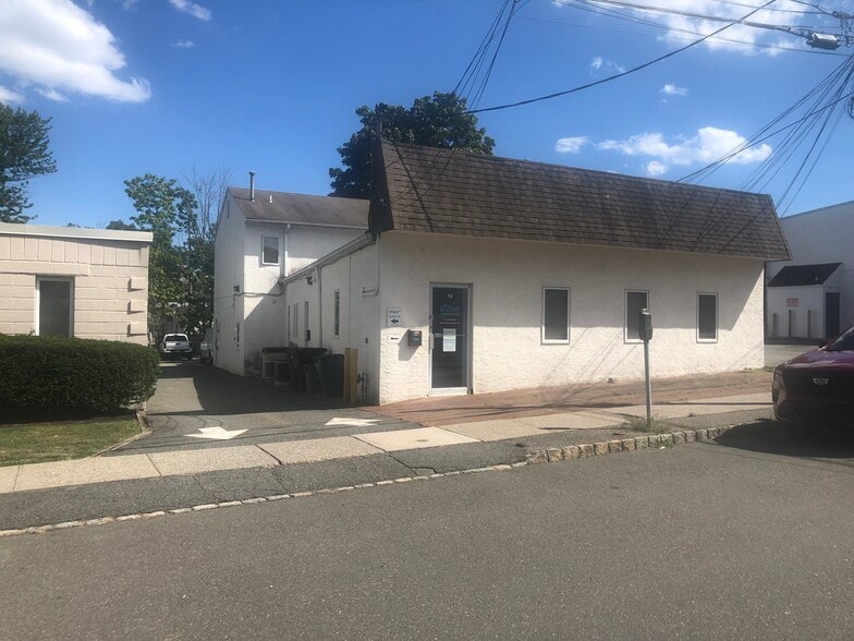 13 Rockland Ter, Verona, NJ for lease - Building Photo - Image 1 of 6
