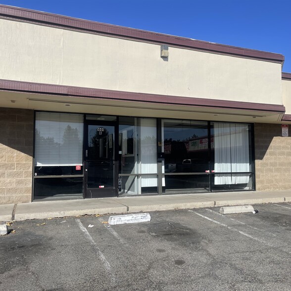 1601 Yosemite Blvd, Modesto, CA for lease - Building Photo - Image 2 of 8