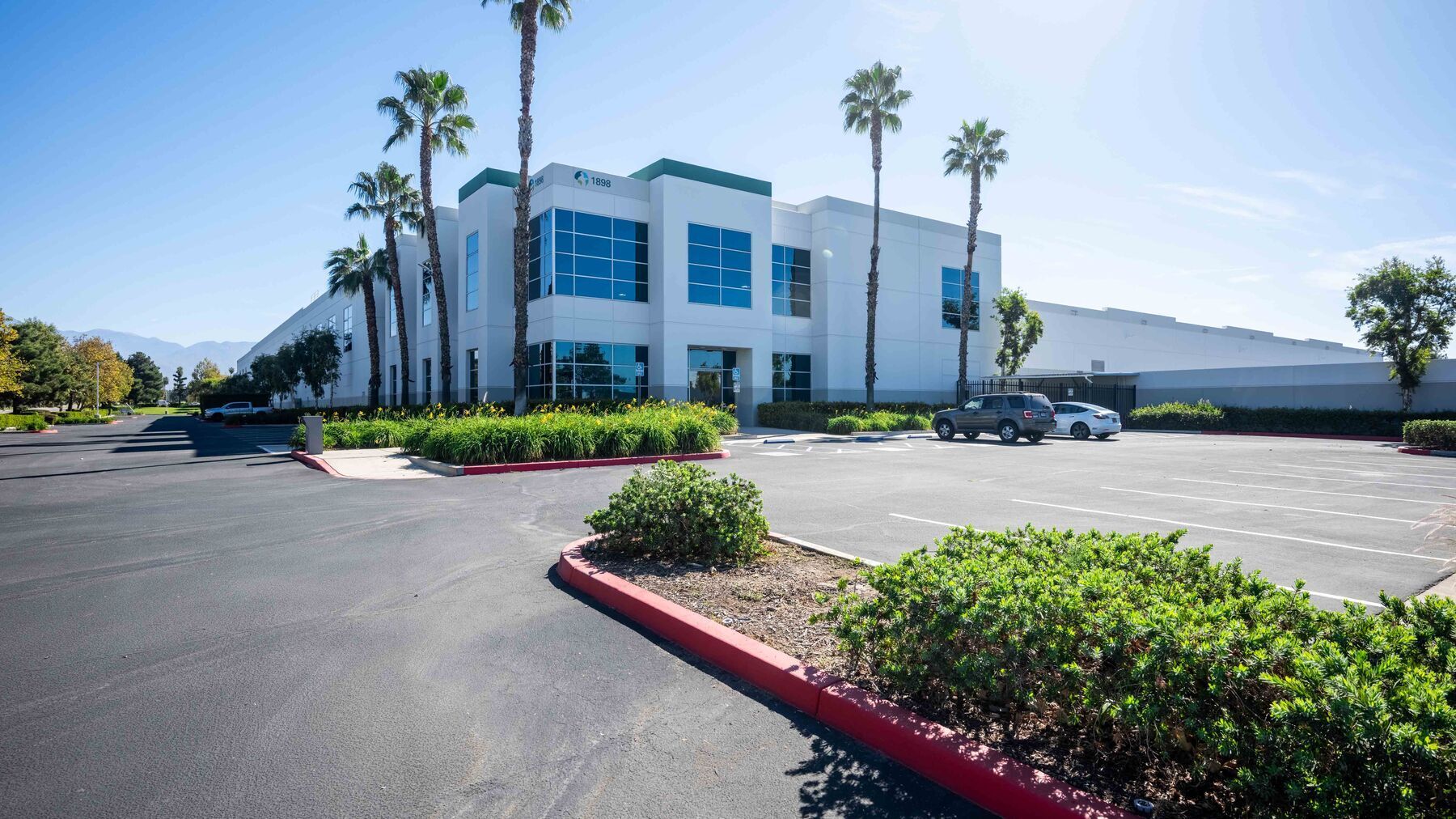 1898 Marigold Ave, Redlands, CA for lease Building Photo- Image 1 of 8