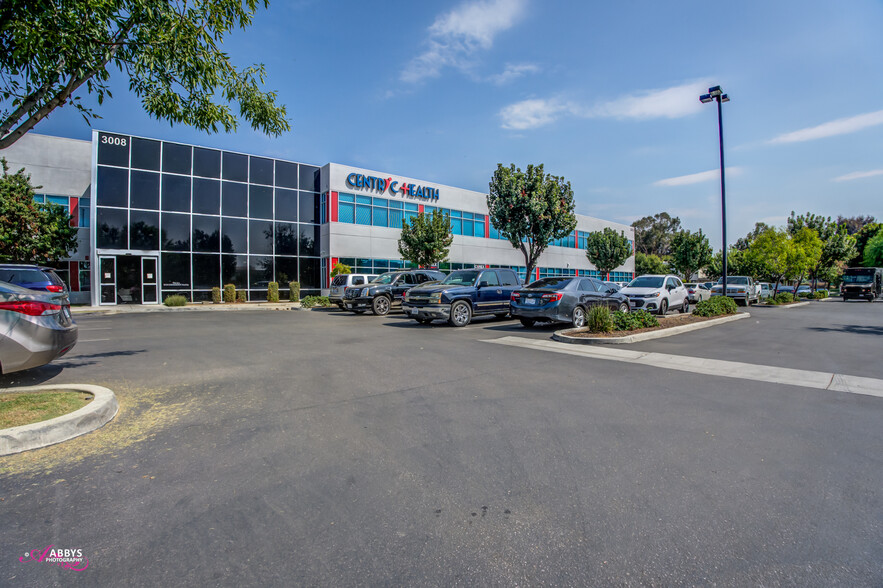 3008 Sillect Ave, Bakersfield, CA for lease - Building Photo - Image 3 of 31