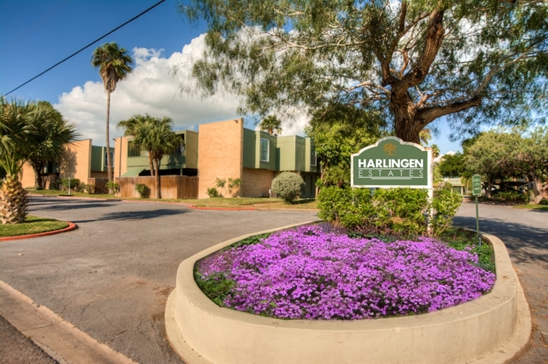 2505 S Parkwood Dr, Harlingen, TX for sale - Primary Photo - Image 1 of 1