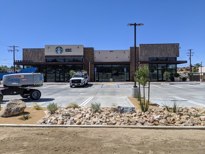 18165 US Highway 18, Apple Valley, CA for lease - Primary Photo - Image 1 of 23