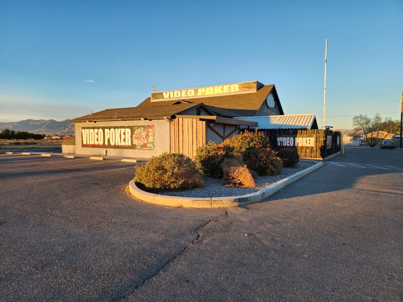2101 E Gamebird Rd, Pahrump, NV for sale - Building Photo - Image 2 of 36