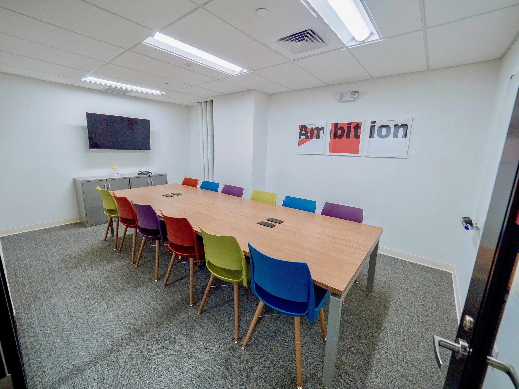 20 Church St, Hartford, CT 06103 Stilts Building