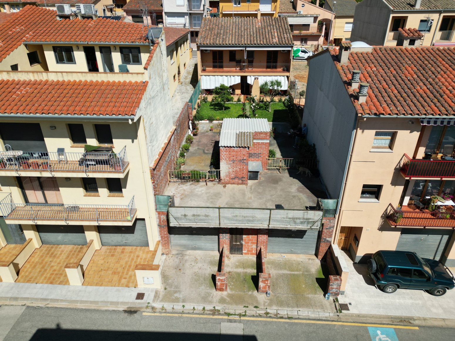 Carrer Sicilia, Bisbal Dempordà, 64, La Jonquera, Gerona for sale Building Photo- Image 1 of 18