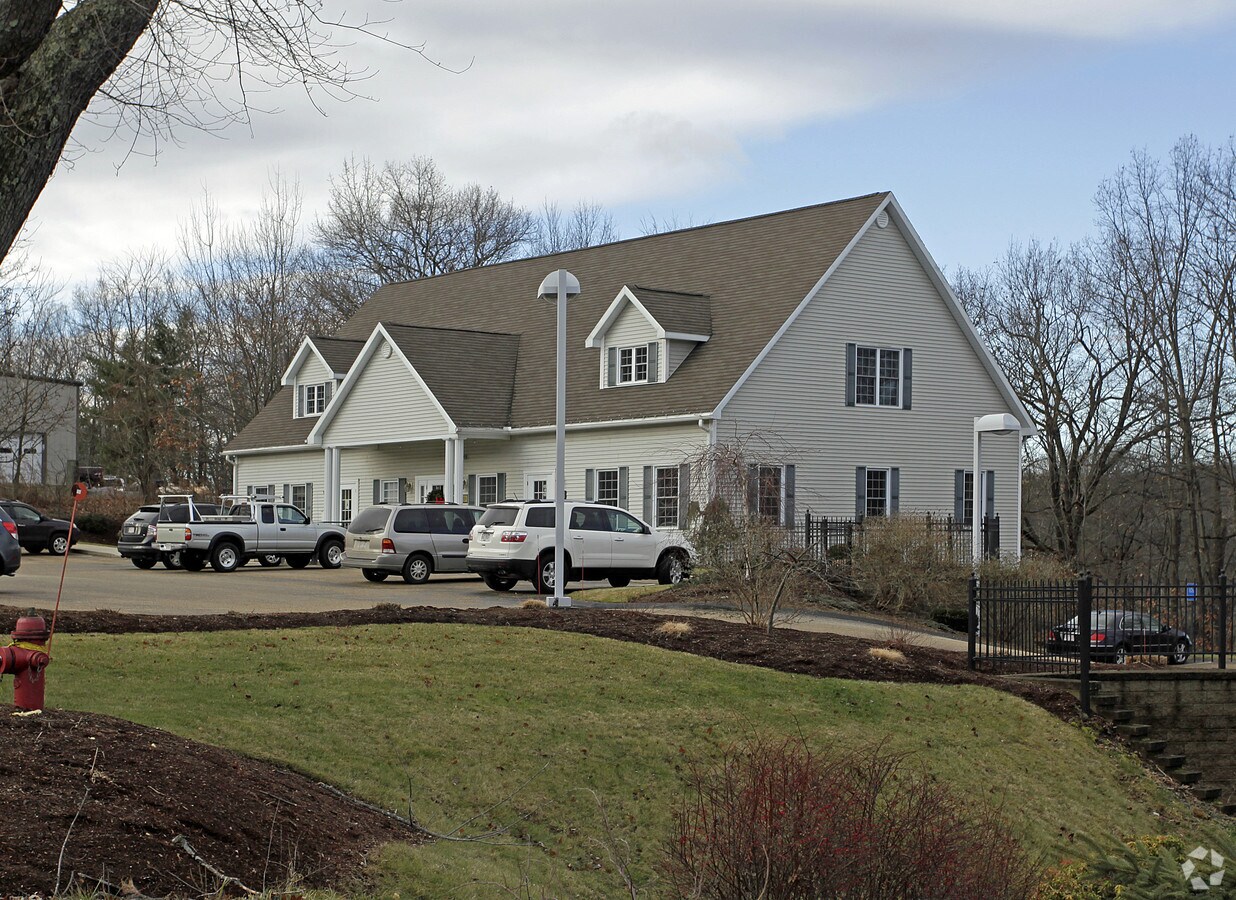 206 Southbridge St, Auburn, MA 01501