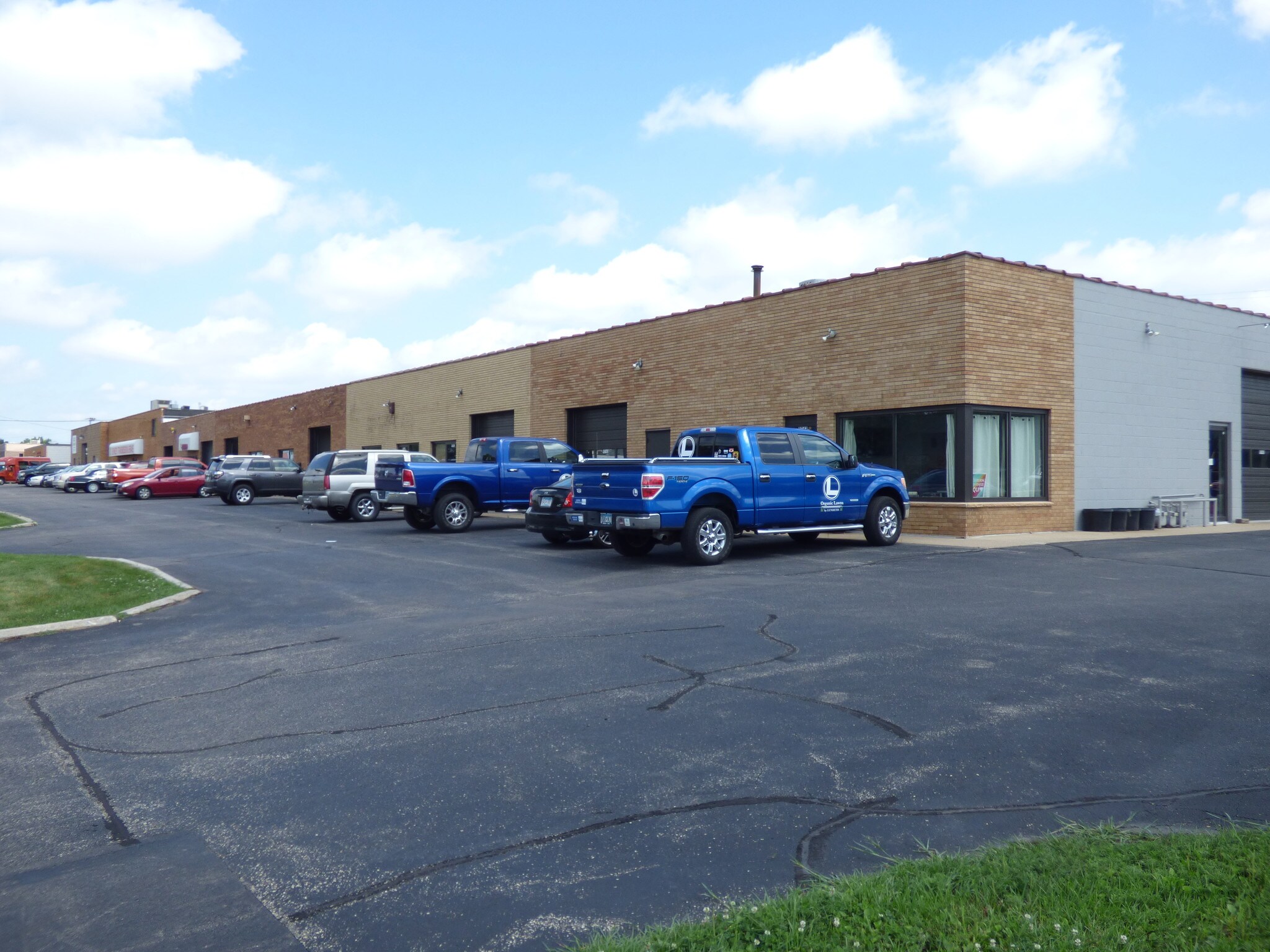 9721-9735 Humboldt Ave, Bloomington, MN for sale Building Photo- Image 1 of 1