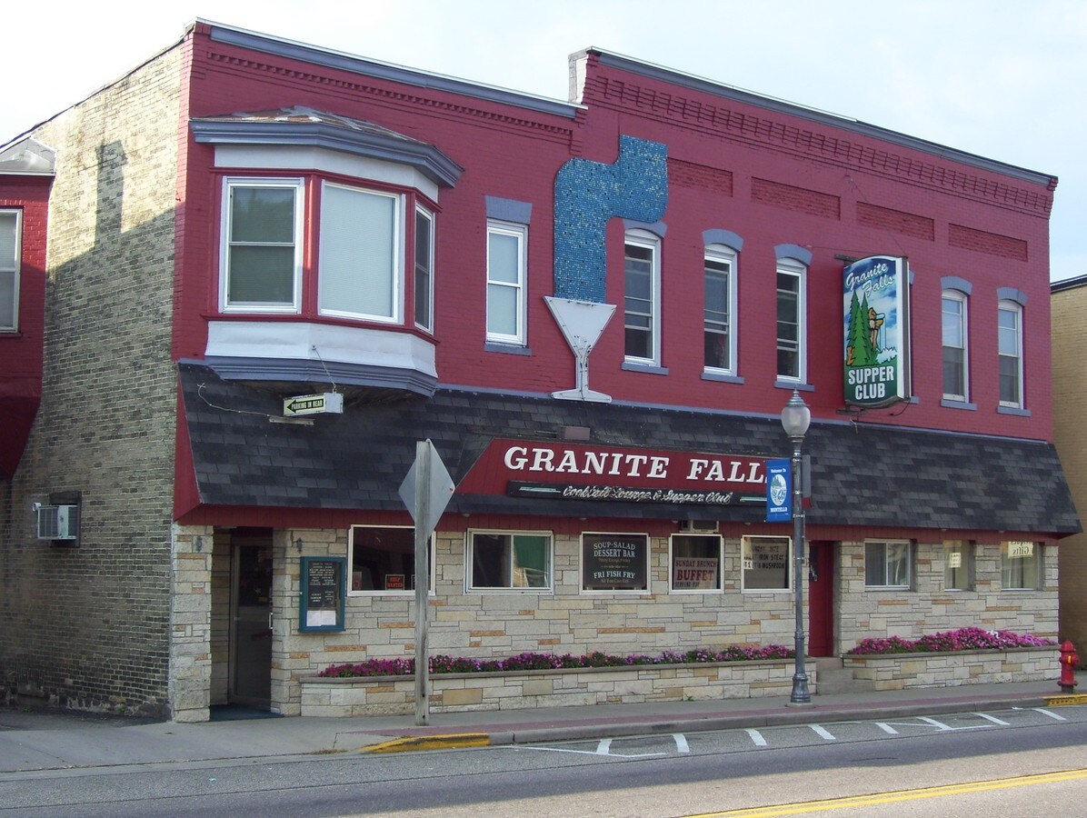 36 W Montello St, Montello, WI 53949