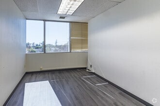 3605 Long Beach Blvd, Long Beach, CA for lease Interior Photo- Image 2 of 4