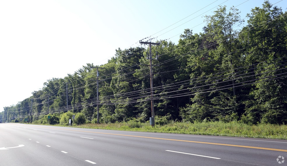 65 W Central Ave, Edgewater, MD for sale - Building Photo - Image 2 of 5