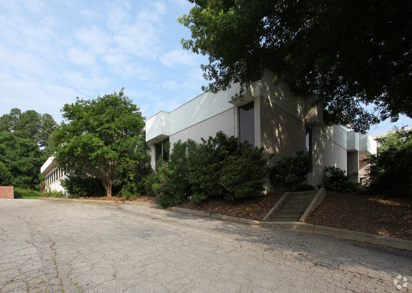 3613 Haworth Dr, Raleigh, NC for sale - Building Photo - Image 3 of 3