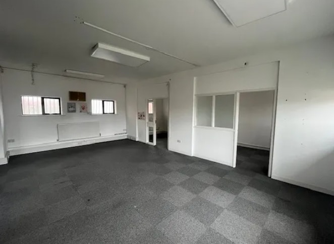 Well Ln, Wolverhampton for lease - Building Photo - Image 2 of 3