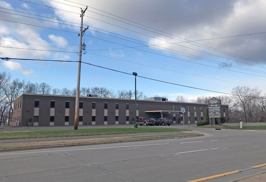 1310 E Highway 96, White Bear Lake, MN for lease - Building Photo - Image 1 of 7