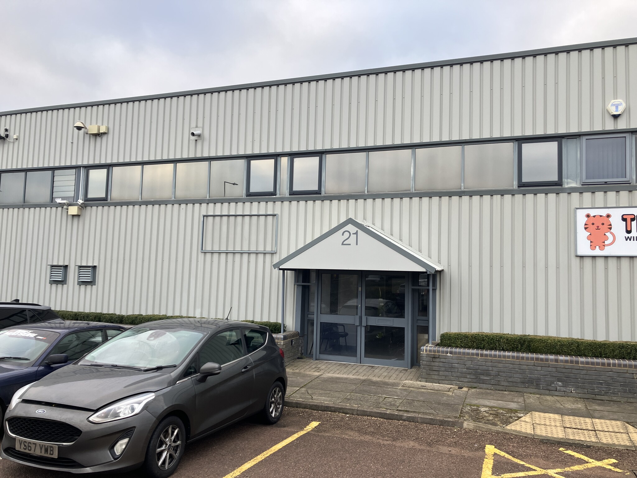 Erica Rd, Milton Keynes for lease Building Photo- Image 1 of 2