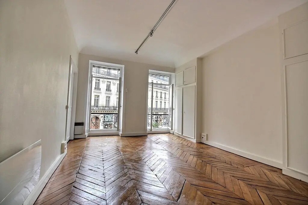 Location Bureaux 100 m² - Photo 1