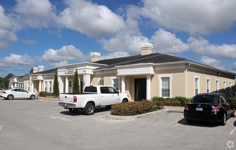 17407 Bridge Hill Ct, Tampa, FL for lease - Building Photo - Image 2 of 13