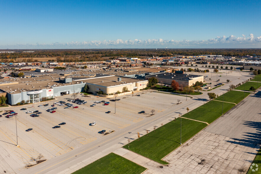 1995 Southlake Mall, Merrillville, IN for lease - Aerial - Image 3 of 21