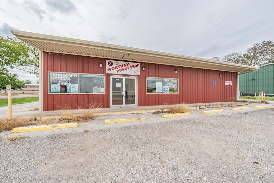 101 3rd Street, Wortham, TX for sale - Building Photo - Image 1 of 1