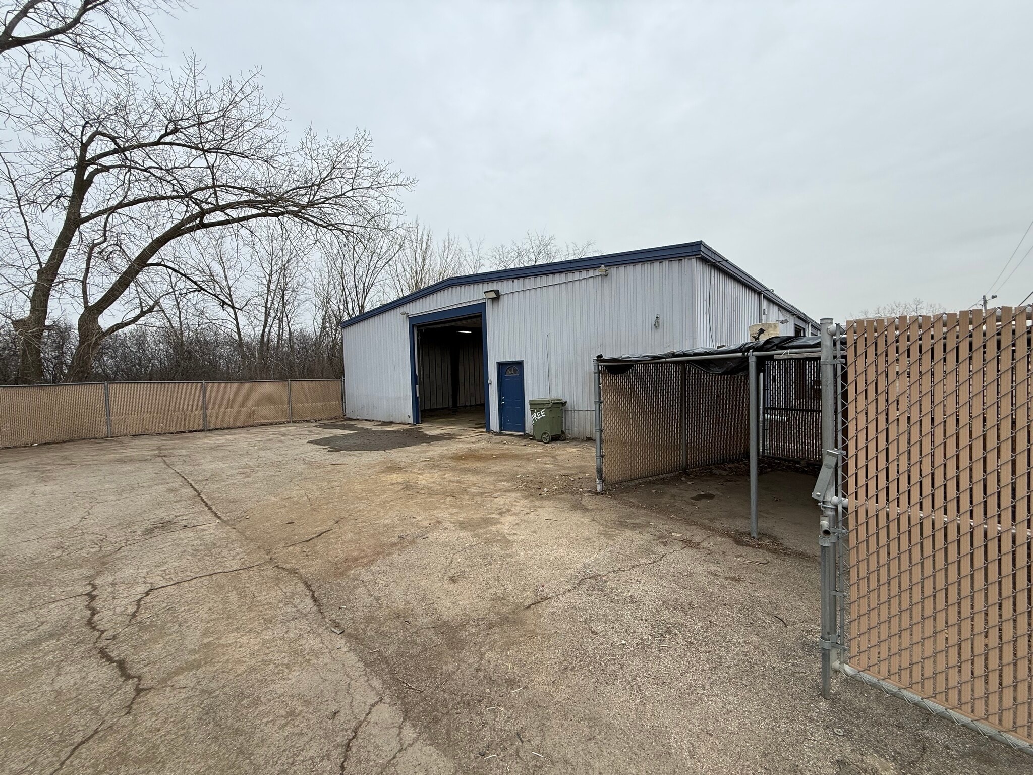 227 E Saint Charles Rd, Carol Stream, IL for lease Interior Photo- Image 1 of 20