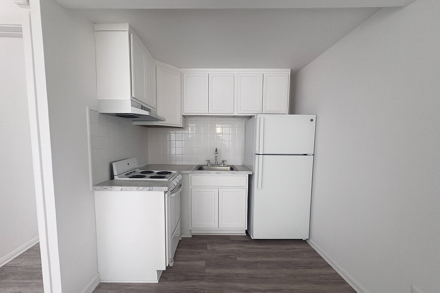 12400 Greenwood Ave, Blue Island, IL for sale - Interior Photo - Image 3 of 7