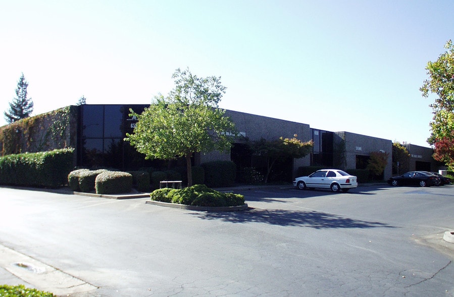 658 Commerce Dr, Roseville, CA for lease - Building Photo - Image 3 of 5