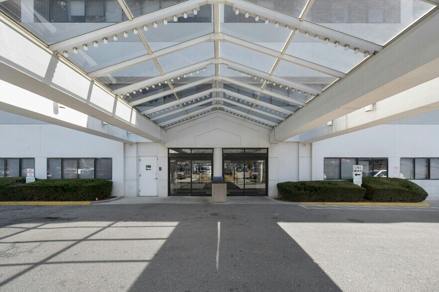 970 N Broadway, Yonkers, NY for sale - Building Photo - Image 2 of 30