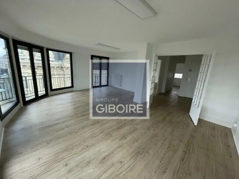 Office in Rennes for lease - Building Photo - Image 3 of 9