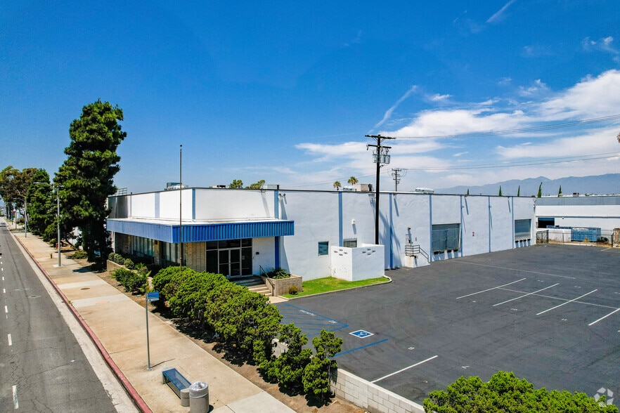 6909 E Washington Blvd, Montebello, CA for lease - Primary Photo - Image 3 of 4
