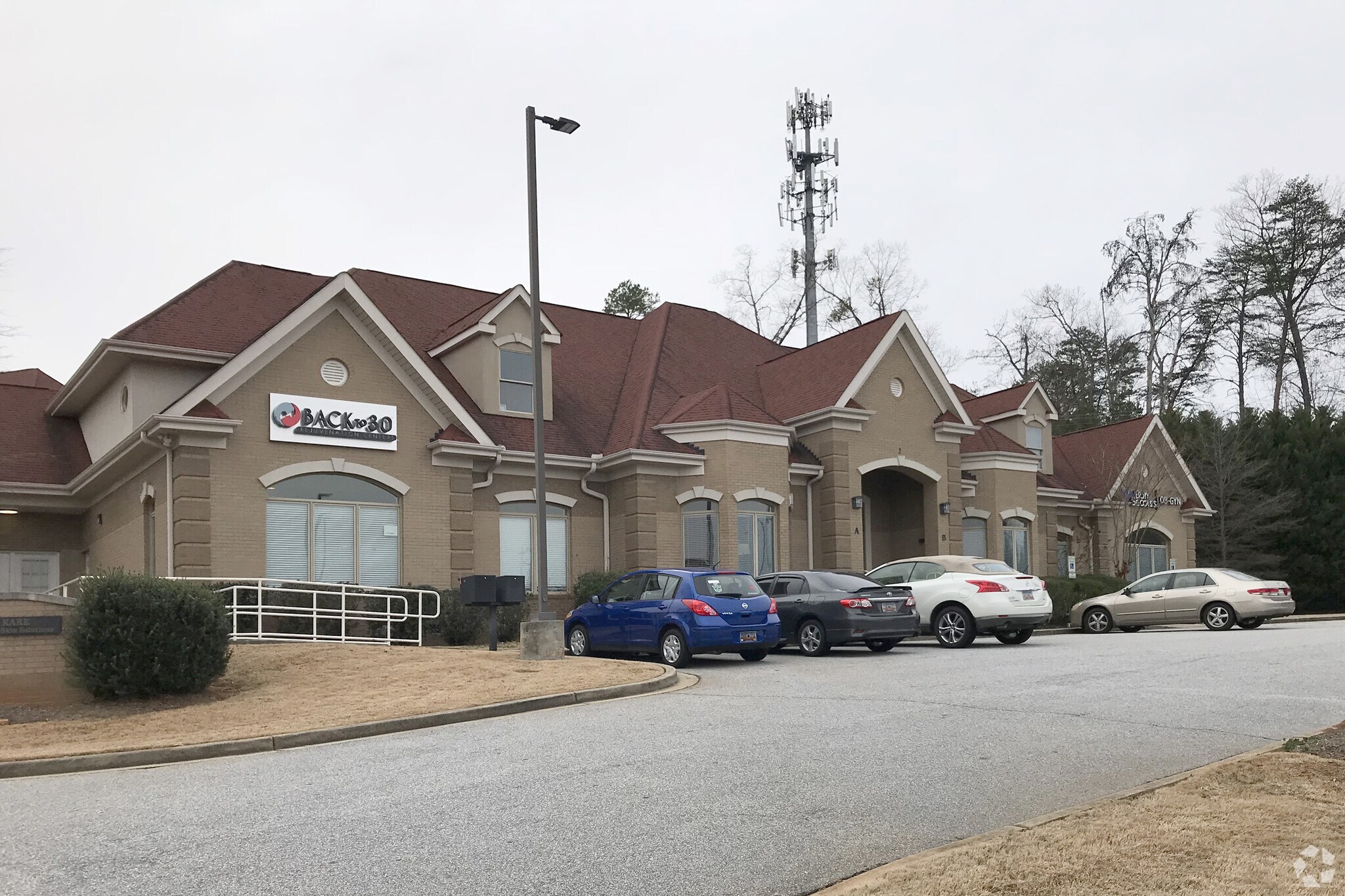 2 Maple Tree Ct, Greenville, SC for sale Primary Photo- Image 1 of 1