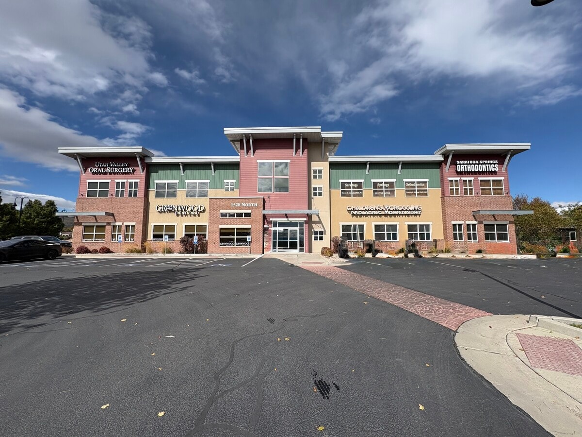 1528 N Commerce Dr, Saratoga Springs, UT 84045 - Unit 204 -  - Interior Photo - Image 1 of 13