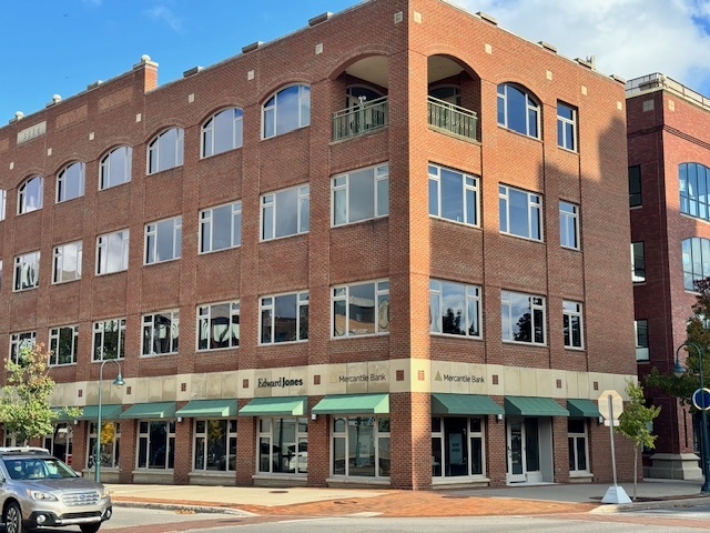 125 Park St, Traverse City, MI for lease - Building Photo - Image 2 of 6