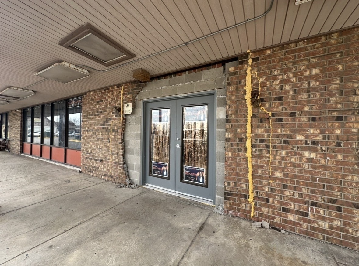 14200 Chicago Rd, Dolton, IL for lease Interior Photo- Image 1 of 7