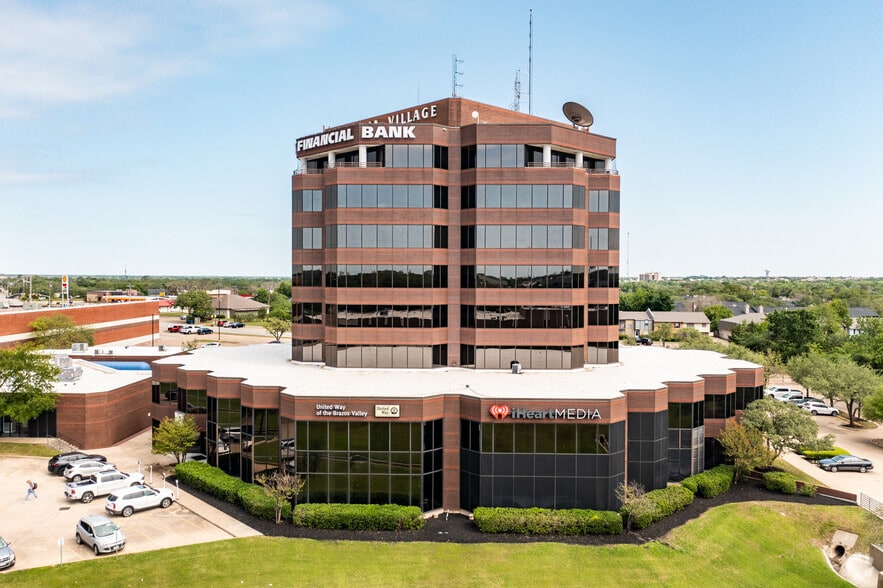 1716 Briarcrest Dr, Bryan, TX for lease - Primary Photo - Image 1 of 8