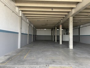 Industrial in Terrassa, BAR for lease Interior Photo- Image 1 of 3