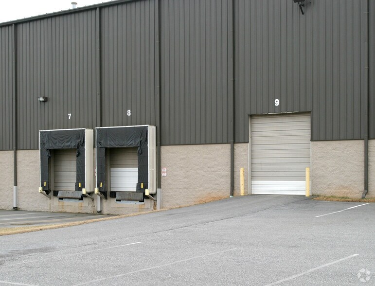 201 Commerce Ct, Duncan, SC for sale - Building Photo - Image 1 of 1