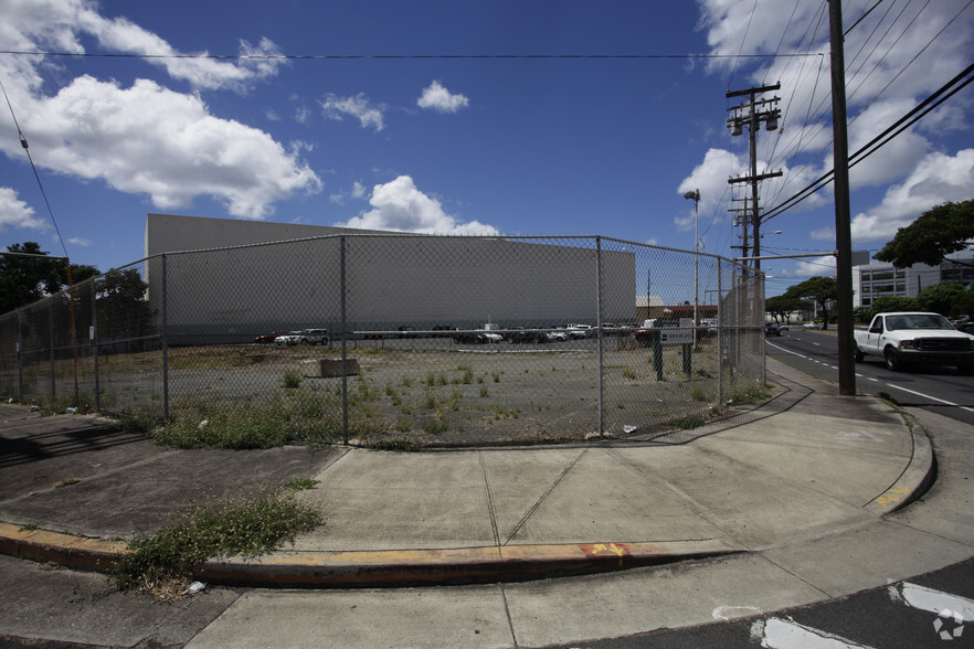 1385 Colburn St, Honolulu, HI for lease - Building Photo - Image 2 of 6