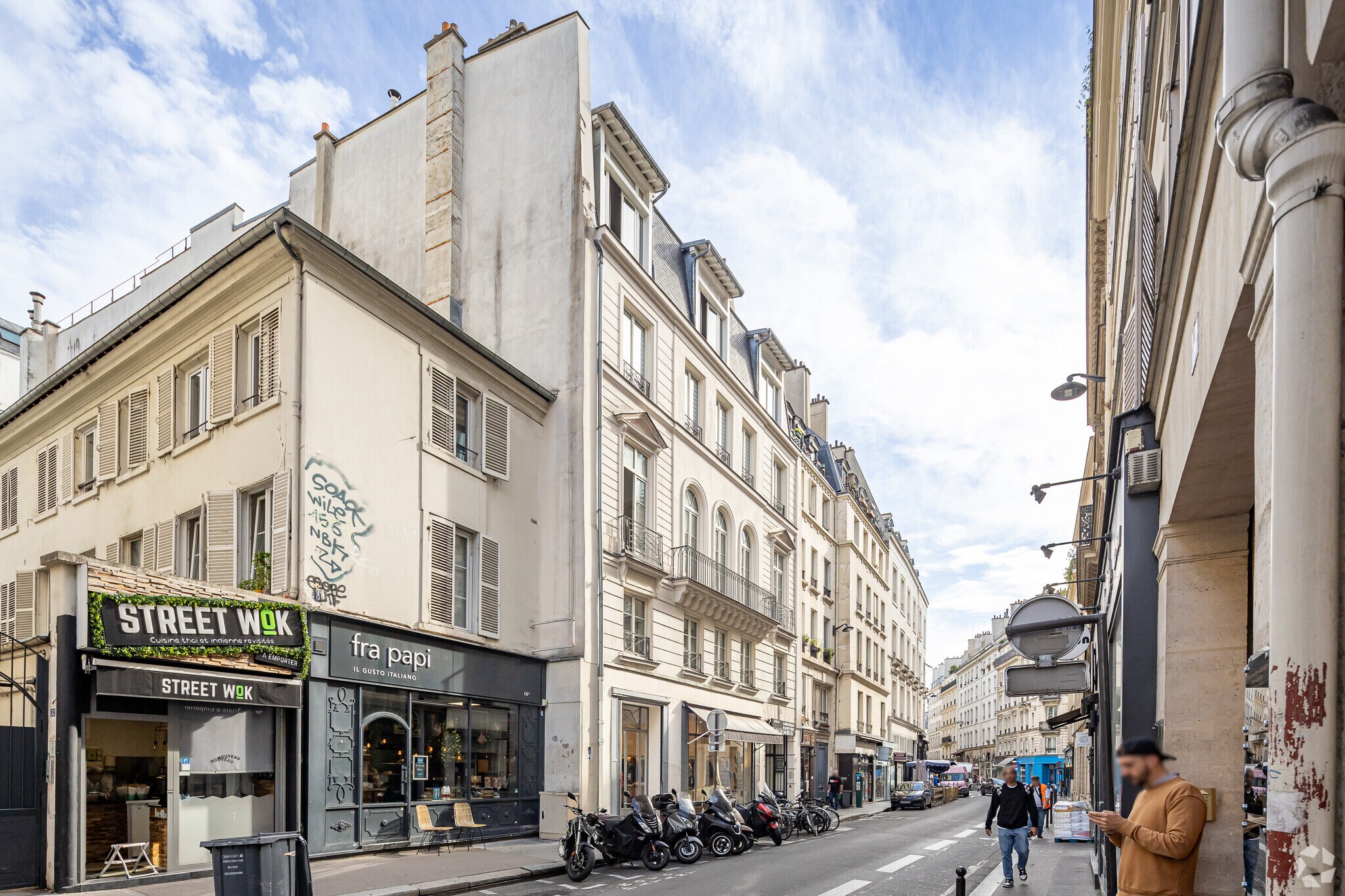Office in Paris for lease Primary Photo- Image 1 of 3