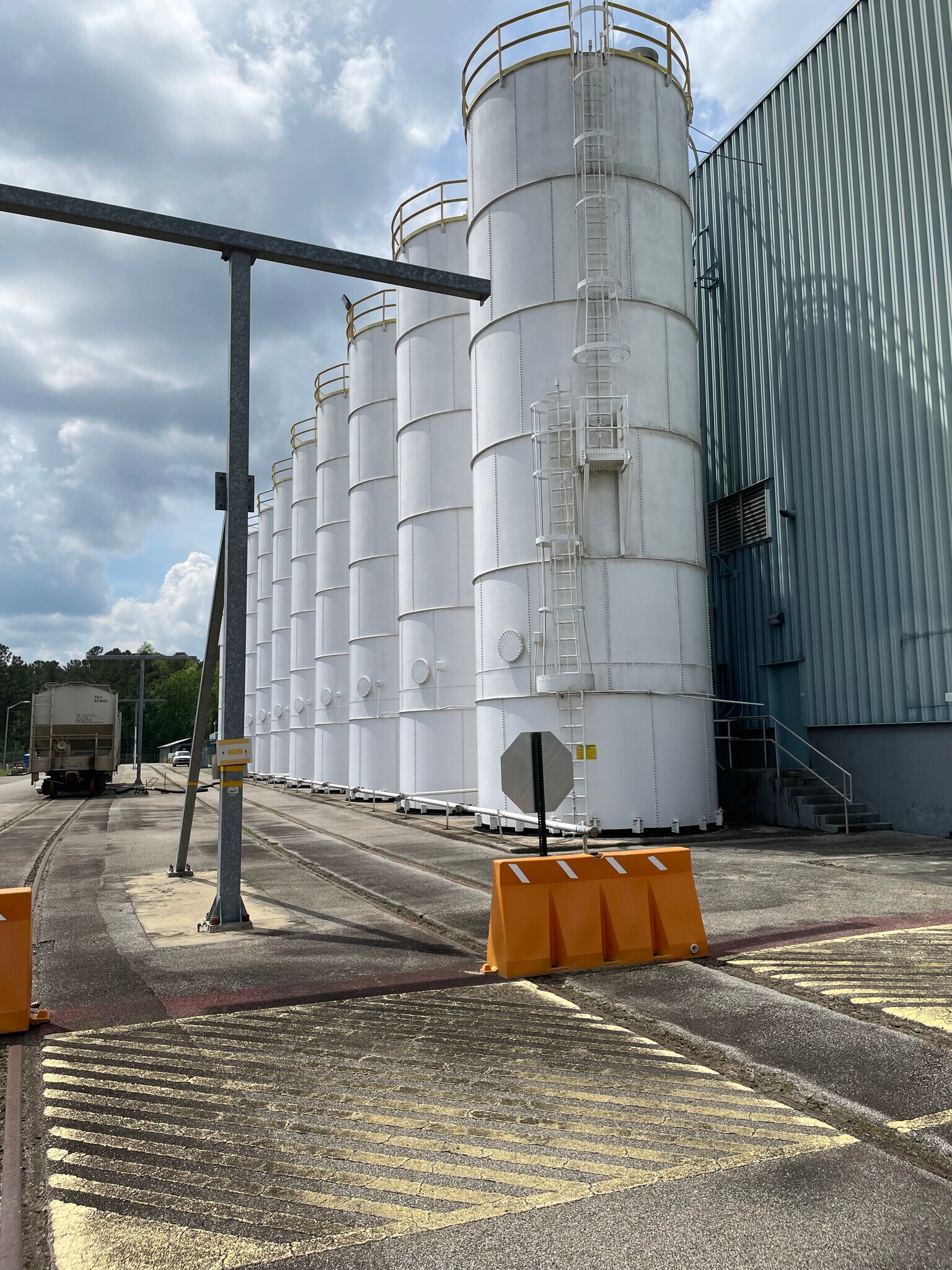 248 Tupperware Rd, Hemingway, SC 29554 Industrial for Sale