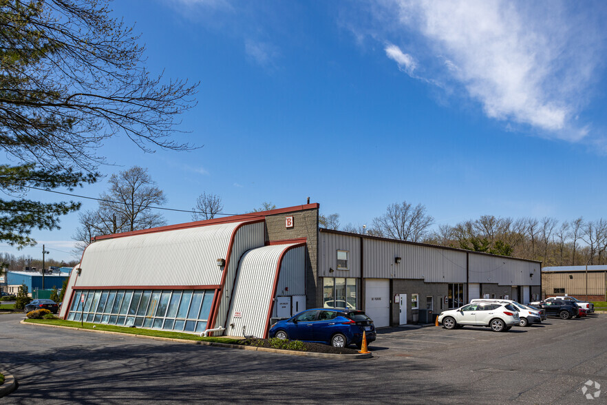 1916 Old Cuthbert Rd, Cherry Hill, NJ for lease - Building Photo - Image 1 of 4