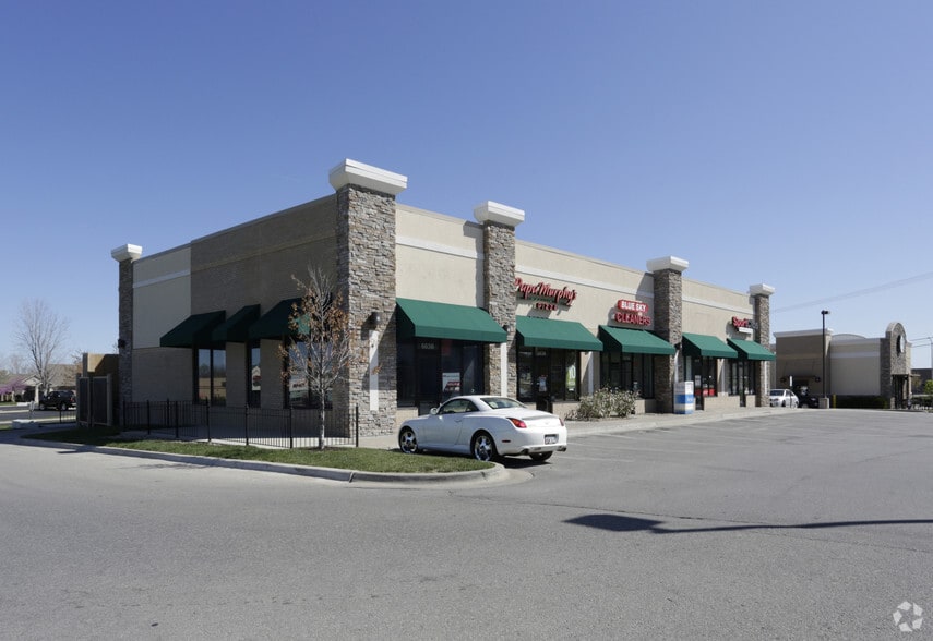 6228-6238 Monticello Rd, Shawnee, KS for lease - Primary Photo - Image 1 of 7